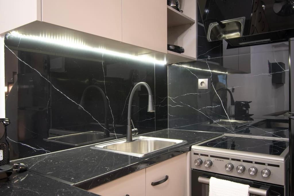 شقة Antigonidon Loft سالونيك المظهر الخارجي الصورة